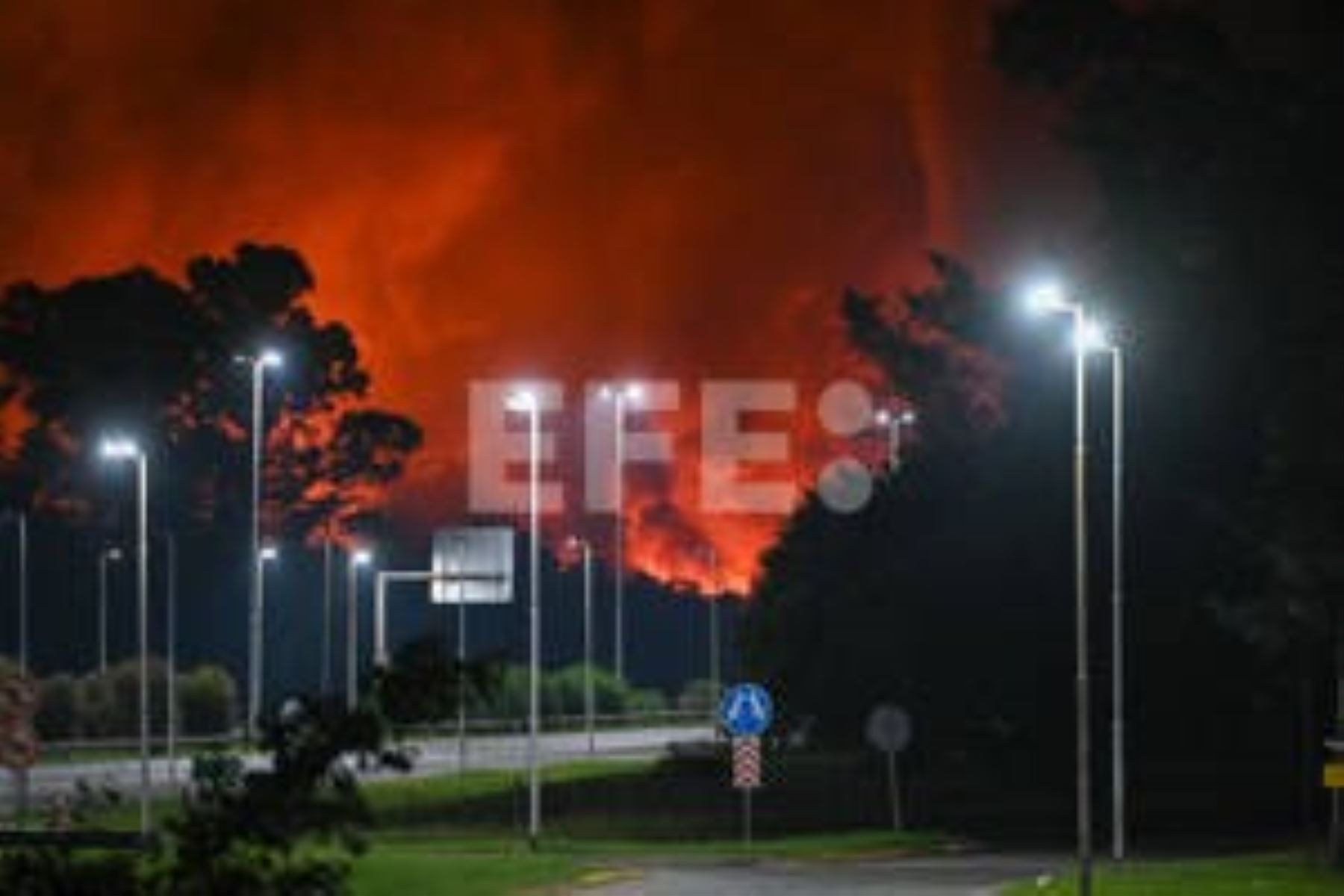 La explosión se produjo en un complejo industrial en la localidad de Carlos Spegazzini, Buenos Aires. Foto: EFE