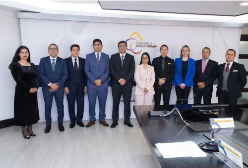 Jueces de Perú recogen en Ecuador experiencias sobre modelo de flagrancia.