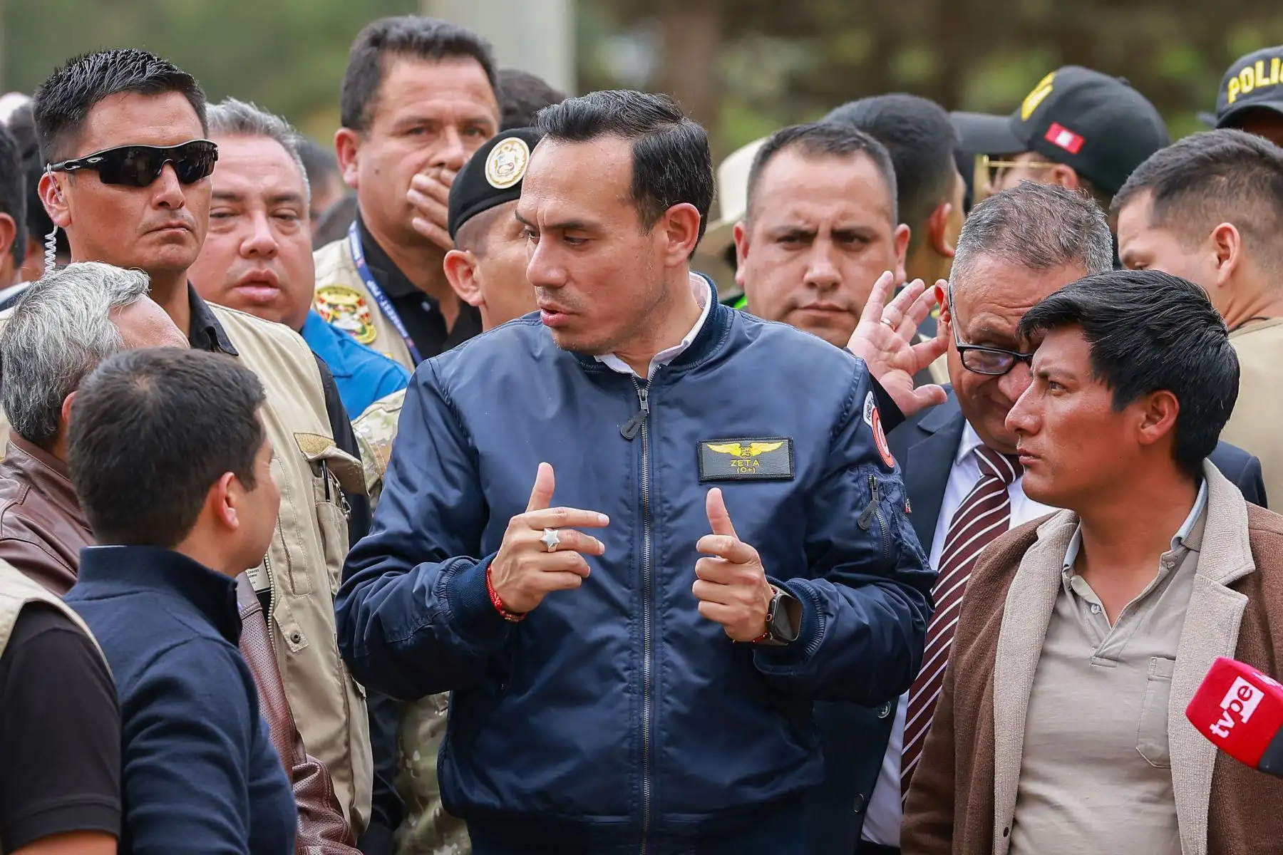 El presidente José Jerí lideró una reunión de coordinación con alcaldes provinciales y distritales de Junín; gremios y representantes de la sociedad civil, donde las autoridades locales expresaron las necesidades de la población al Ejecutivo. Foto: ANDINA/Prensa Presidencia