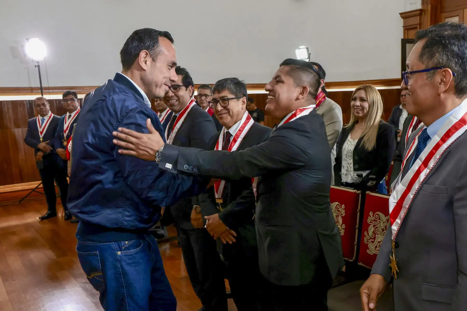 El presidente José Jerí recibió un reconocimiento del Colegio de Abogados del Perú. Foto: ANDINA/Prensa Presidencia