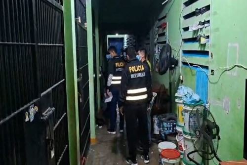 La intervención se desarrolló a las 02:30 horas, en estricta coordinación con el Ministerio Público y el Instituto Nacional Penitenciario (Inpe), como parte de las acciones permanentes destinadas a prevenir y combatir el delito de extorsión.