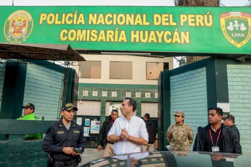 Presidente José Jerí supervisa operativo de control de identidad en Huaycán
