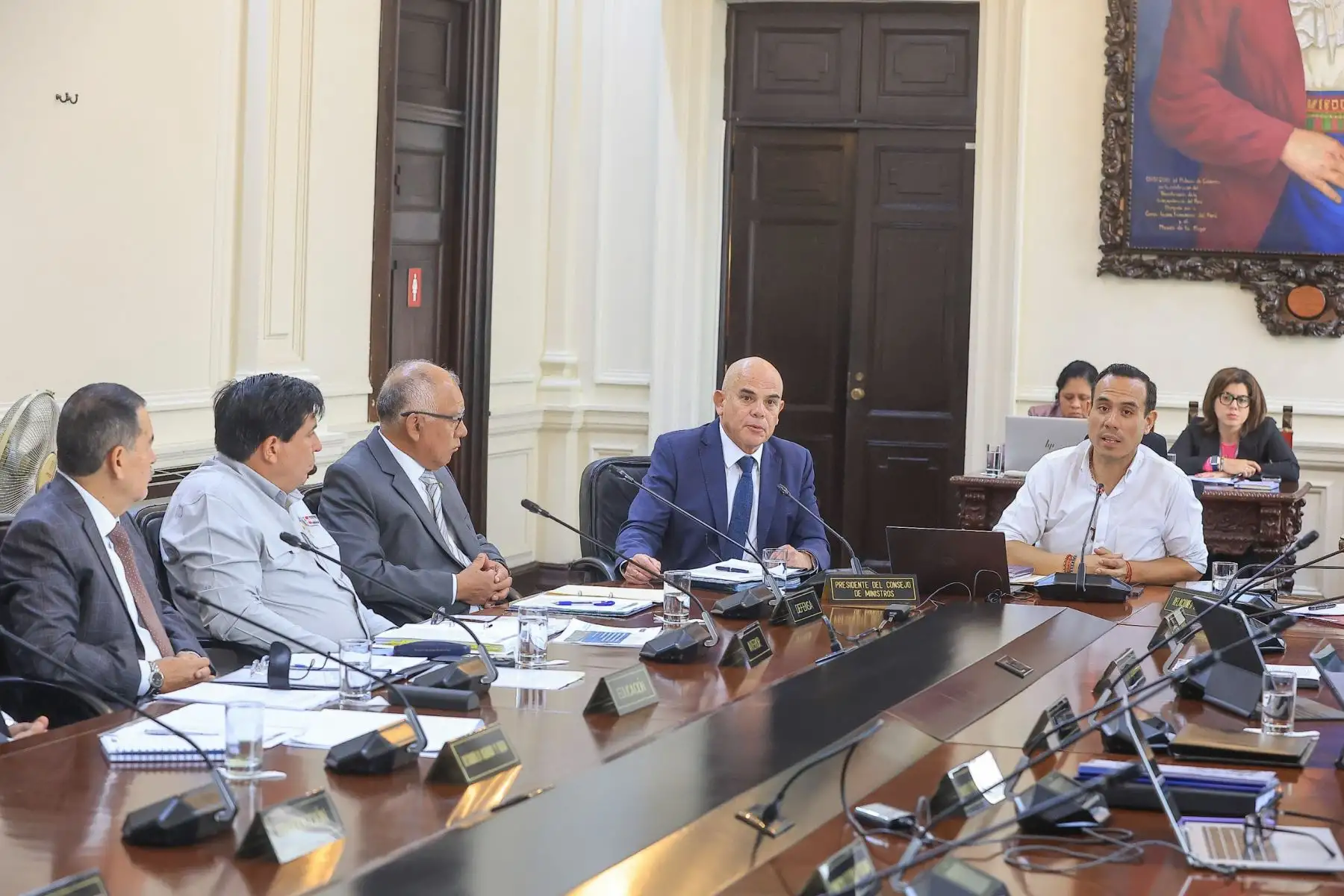 El presidente José Jerí lidera la sesión del Consejo de Ministros, revisando las acciones prioritarias del Ejecutivo y las medidas destinadas a fortalecer la gestión del Gobierno en beneficio de todos los peruanos. Foto: ANDINA/ Prensa Presidencia