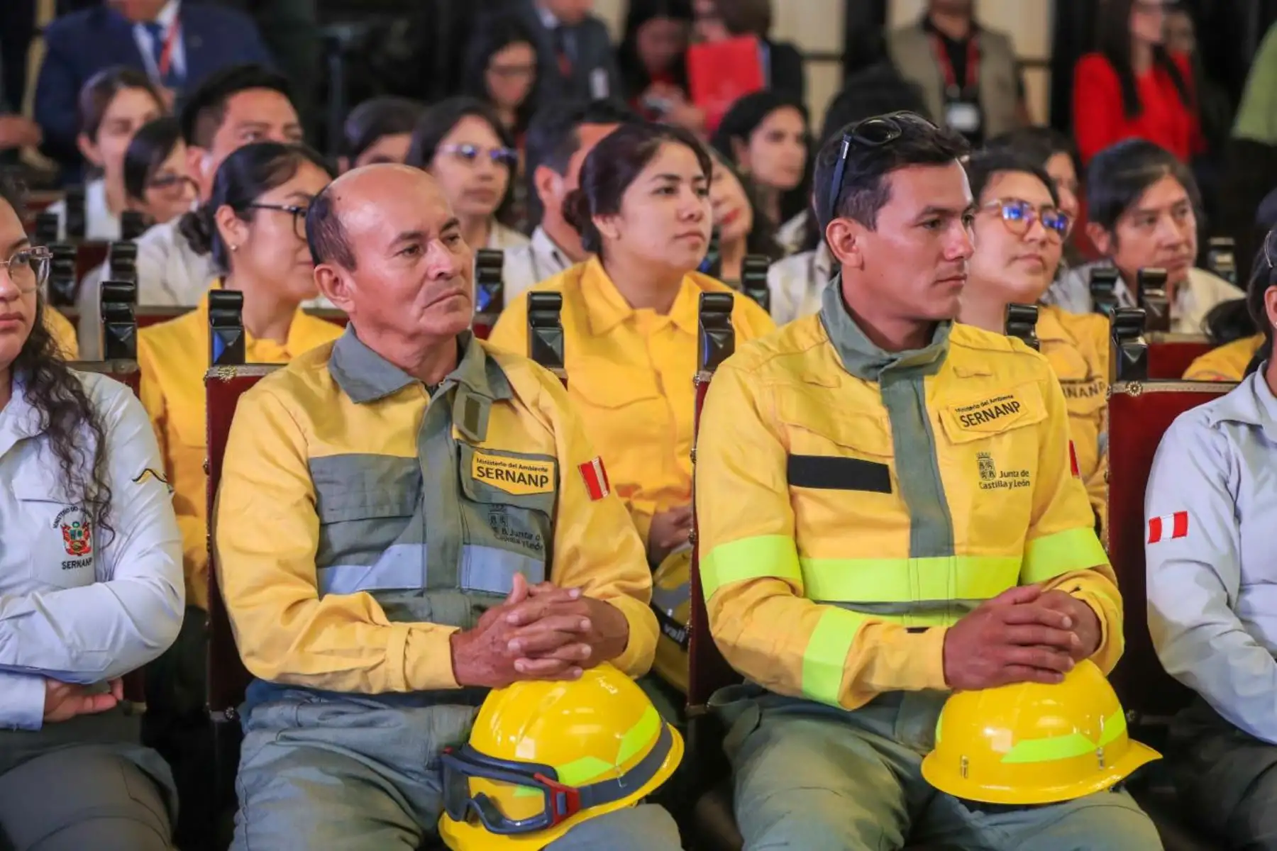 El presidente de la república, José Jerí Oré, participó en la ceremonia de implementación de la nueva escala remunerativa y la firma de contratos de los guardaparques del Perú, en Palacio de Gobierno. Foto: ANDINA/ Prensa Presidencia