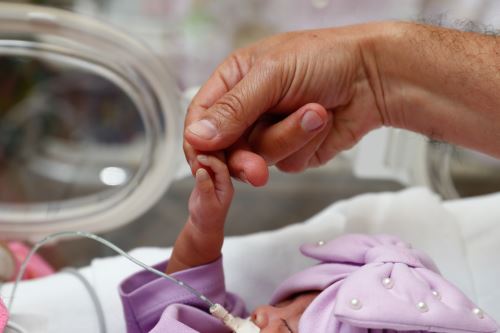 Día Mundial del Bebé Prematuro: en el INSN San Borja, el amor y la dedicación marcan la diferencia en cada vida