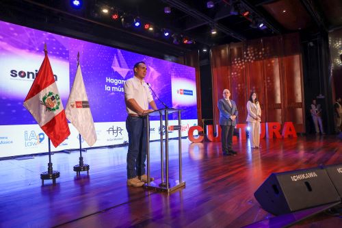 El presidente José Jerí participó de la inauguración del Congreso de la Industria Musical, un espacio impulsado por la Sociedad Nacional de Intérpretes y Ejecutantes de la Música (SONIEM) y coorganizado con el Ministerio de Cultura para fortalecer y proyectar el futuro de la música peruana. Foto: ANDINA/Prensa Presidencia