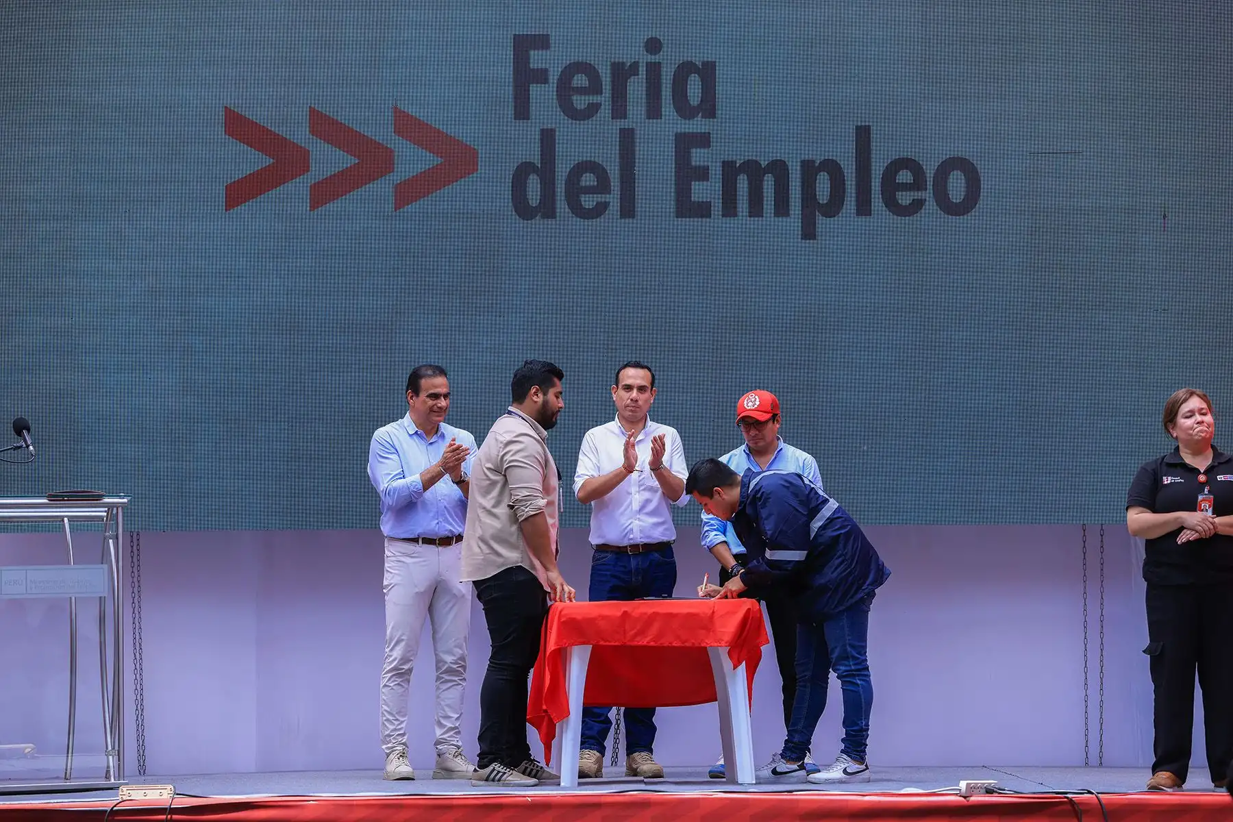 El presidente José Jerí, participa en la Feria del Empleo en San Juan de Lurigancho, la cual ofrece 6 mil oportunidades de empleo por medio de 80 empresas del sector privado. Foto: ANDINA/ Prensa Presidencia