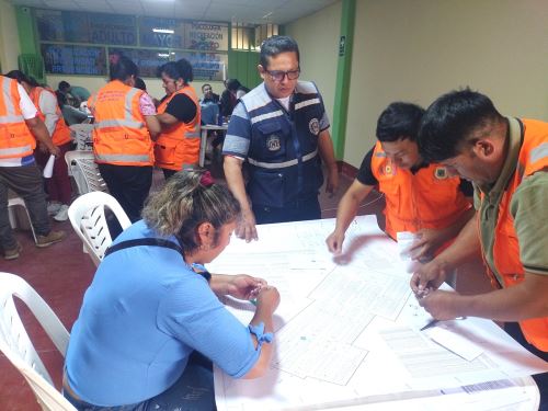 Municipalidad de Trujillo capacita a comités comunitarios de Alto Trujillo en gestión de riesgo para prevenir emergencias.