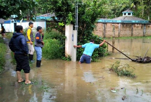 Cusco: lluvias intensas inundan viviendas, colegio y establecimiento de salud en Kimbiri