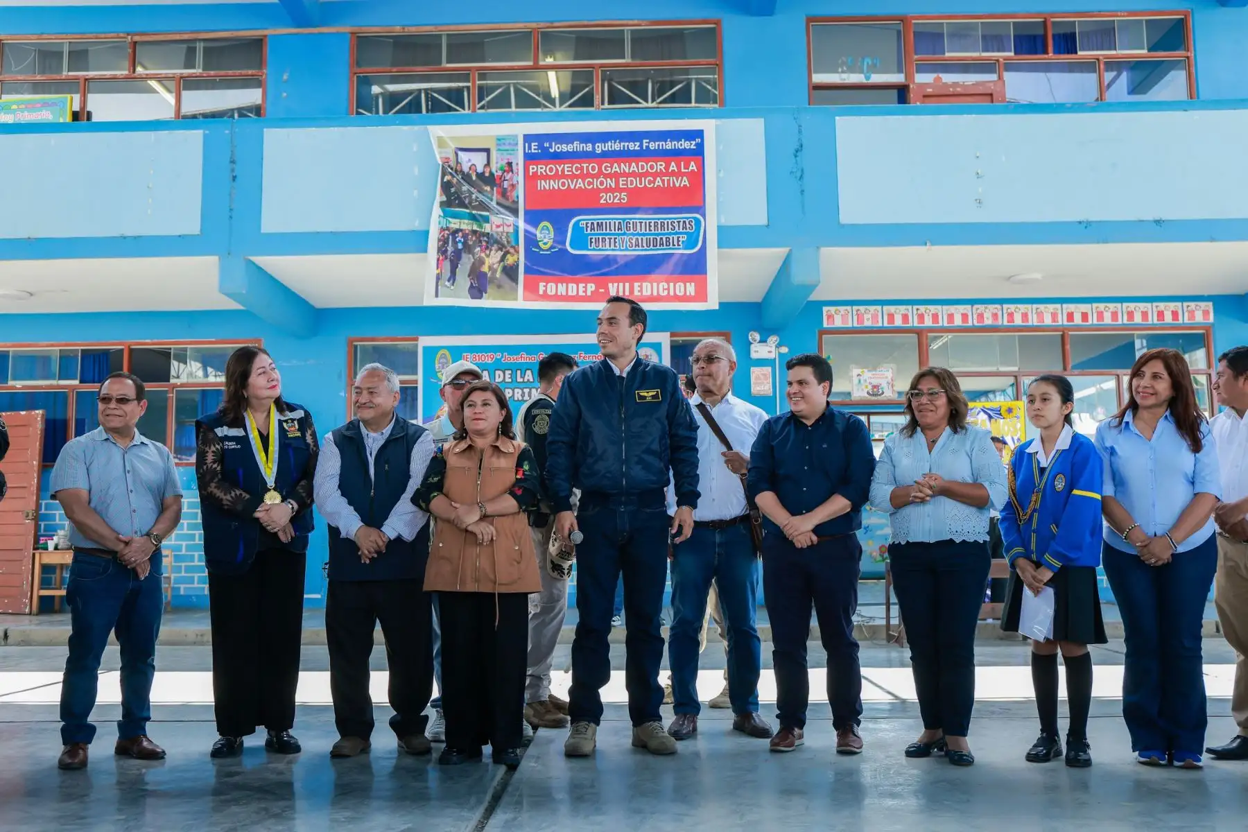 Como parte de las actividades oficiales en La Libertad, el presidente José Jerí supervisó las instalaciones de la I.E. 81019 Josefina Gutiérrez Fernández en Chocope, donde compartió con los estudiantes de la emblemática institución educativa y destacó la importancia de brindar una educación de calidad y con valores patrióticos para la formación de mejores ciudadanos. Foto: ANDINA/Prensa Presidencia