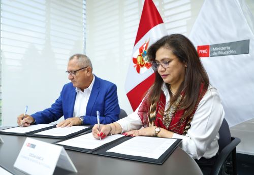 El Ministerio de Educación y el Gobierno Regional de Tumbes suscribieron un convenio de cooperación para la construcción del local del Colegio de Alto Rendimiento (COAR) de la región, mediante la modalidad de asociación público-privada (APP). ANDINA/Difusión