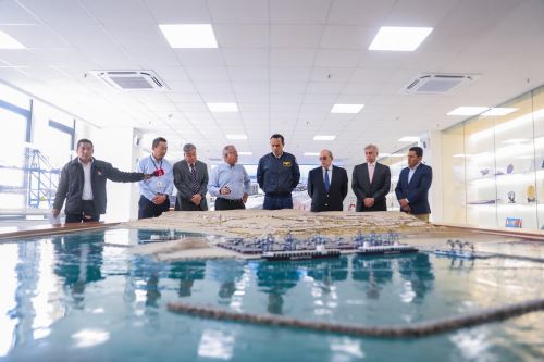 Presidente José Jerí realizó visita de supervisión de puesta en funcionamiento de la Unidad de Control Conjunto del Puerto de Chancay