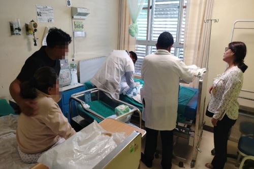 Las evaluaciones y el examen arrojaron que el pequeño se encuentra en buen estado de salud, puntualiza EsSalud.