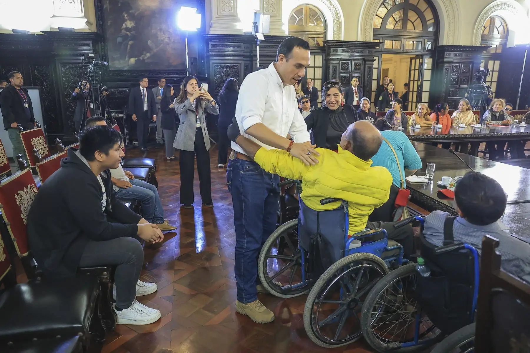 Presidente José Jerí sostiene reunión de trabajo con dirigentes del Consejo Nacional para la Integración de la Persona con Discapacidad en Perú. Foto: ANDINA/Prensa Presidencia