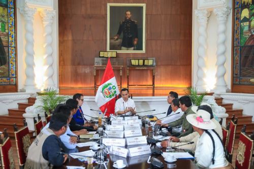 El presidente José Jerí dialogó con los alcaldes y representantes de la sociedad civil de la región Moquegua