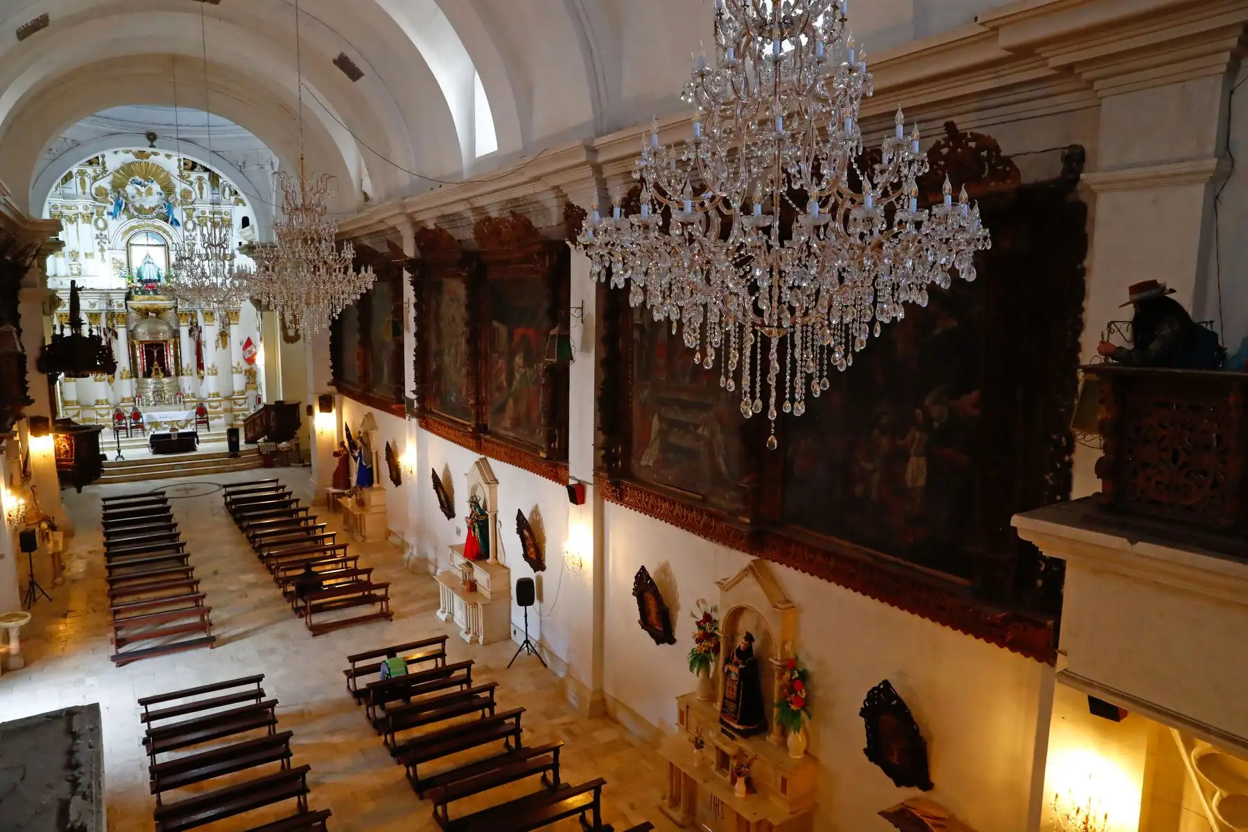 Interior del Templo Santiago Apóstol. En 1852 se modificó esta parte y una nueva refacción se ejecutó en 1936.  Foto: ANDINA/Daniel Bracamonte