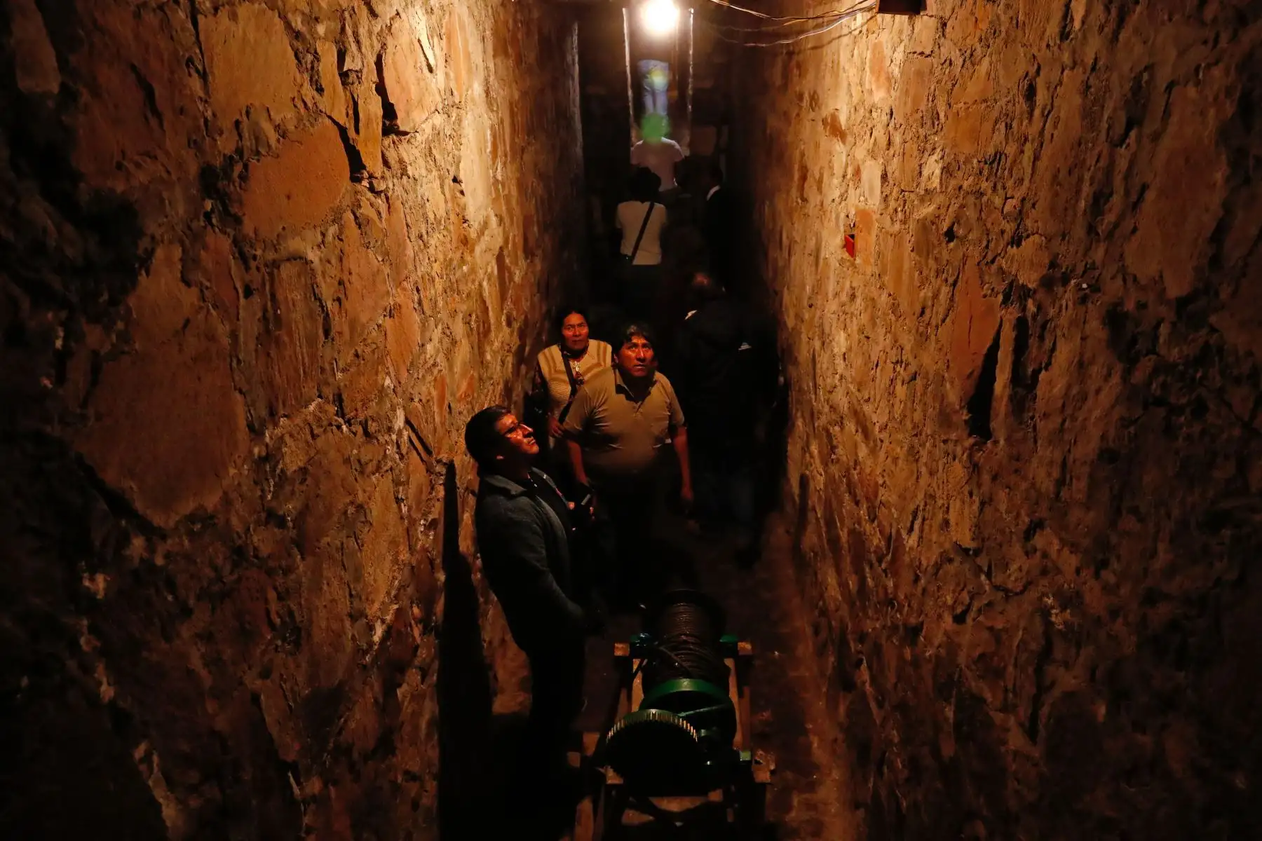 Interior de las catacumbas del Templo Santiago Apóstol, ubicado en Lampa, región Puno. Foto: ANDINA/Daniel Bracamonte