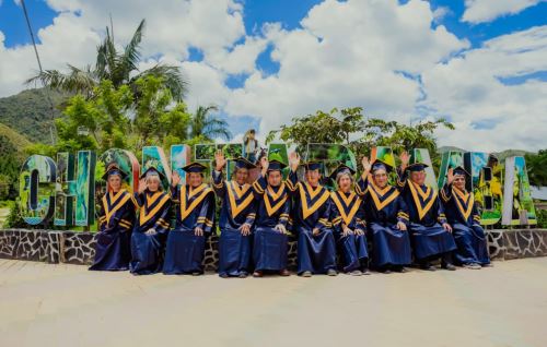 Adultos mayores de Pasco aprenden a leer y escribir gracias a curso de Pensión 65. ANDINA/Difusión