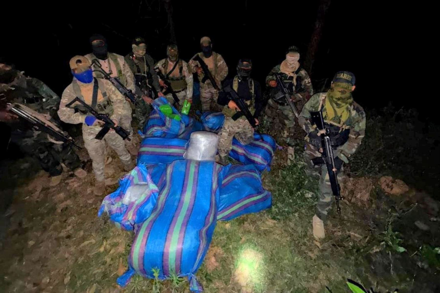 Al menos cinco personas mueren en un operativo militar en Huancavelica