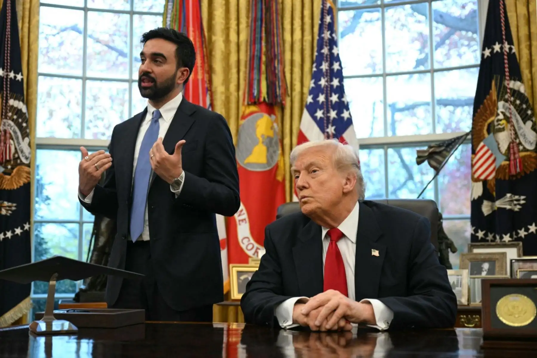 El presidente estadounidense Donald Trump  se reúne con el alcalde electo de Nueva York, Zohran Mamdani, en el Despacho Oval de la Casa Blanca en Washington, D.C. Foto: AFP