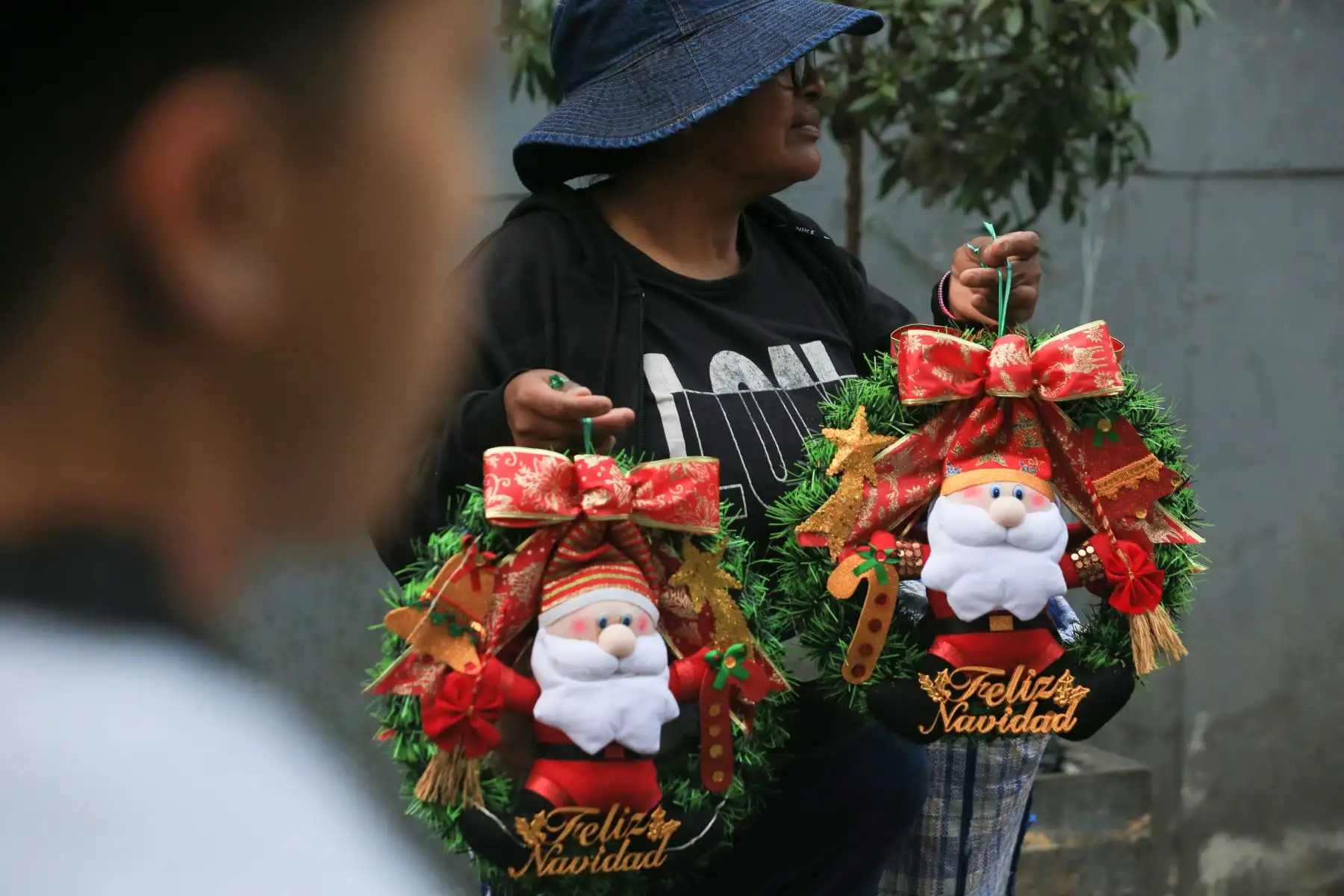 Iniciaron las ventas de la temporada navideña en el mercado central. Foto: ANDINA/Héctor Vinces