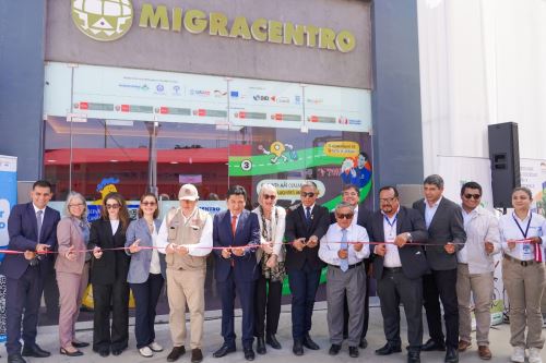 La inauguración del ‘migracentro’ en Ica reunió a autoridades nacionales y locales, representantes del sector privado, sociedad civil y cooperación internacional. Foto: CEDRO/Difusión.