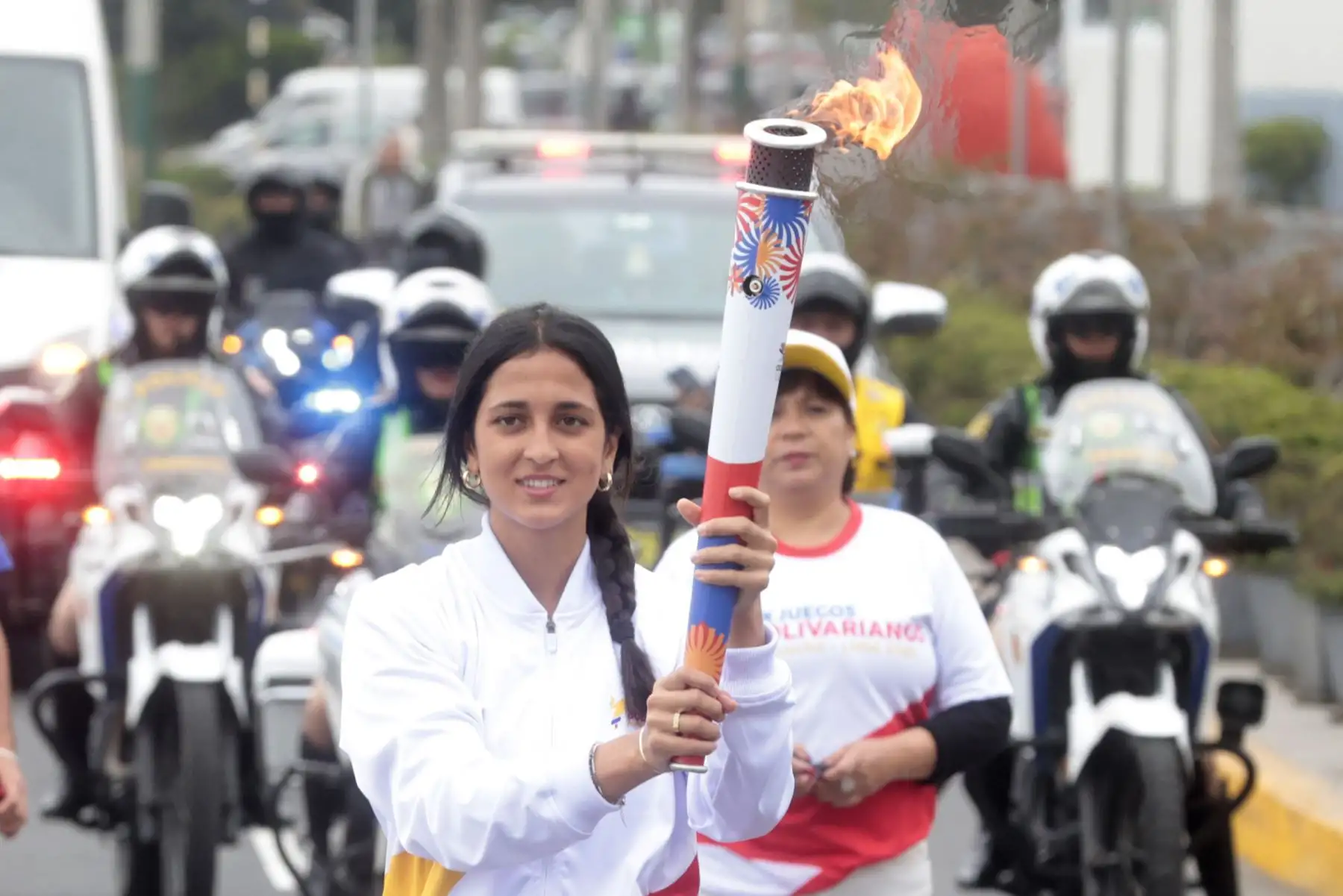 Antorcha bolivariana recorre el Malecón Cisneros, el Malecón de la Reserva y la avenida Armendáriz, en Miraflor. Foto: ANDINA/ Vidal Tarqui