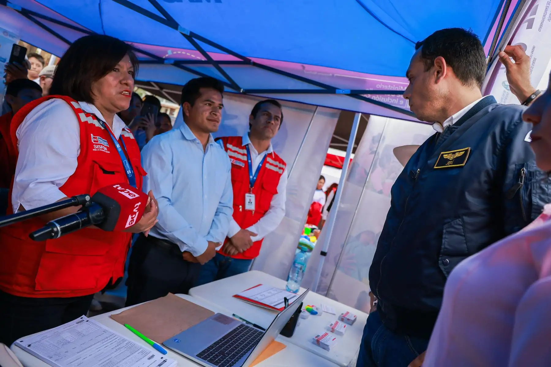 El presidente José Jerí supervisó el desarrollo de la feria multisectorial impulsada por el Ministerio de Desarrollo e Inclusión Social, en el distrito de Jesús, región Cajamarca. Foto: ANDINA/Prensa Presidencia