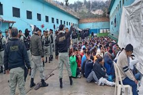 Se incautaron: 5 celulares, 5 cargadores, cables con entrada tipo C, 6 audífonos, 6 chips, 2 memorias micro SD, 1 cabezal de cargador, además de armas punzocortantes. Asimismo, se procedió a la desinstalación de conexiones eléctricas clandestinas. 