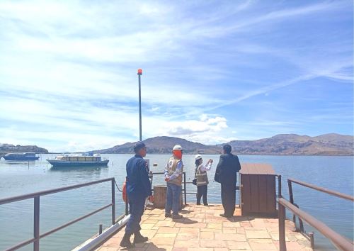 El Organismo de Evaluación y Fiscalización Ambiental (OEFA) y la Dirección General de Capitanías y Guardacostas (Dicapi) efectuaron una supervisión ambiental en el embarcadero del hotel San Antonio, ubicado en el lago Titicaca. ANDINA/Difusión