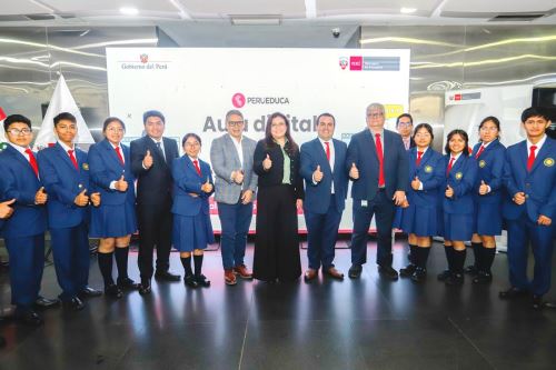 Minedu amplía cobertura del servicio Aula Digital para los Colegios de Alto Rendimiento (COAR). Foto: ANDINA/Difusión