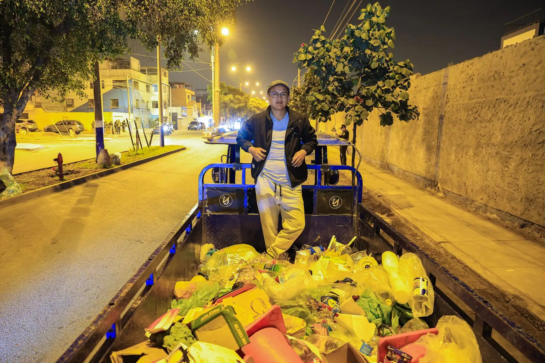 El presidente de la República, José Jerí, sostuvo un encuentro con recicladores en el distrito de San Juan de Miraflores con el fin de escuchar sus demandas, así como buscar alternativas para promover su formalización y mejorar sus condiciones laborales. Foto: ANDINA/Presidencia