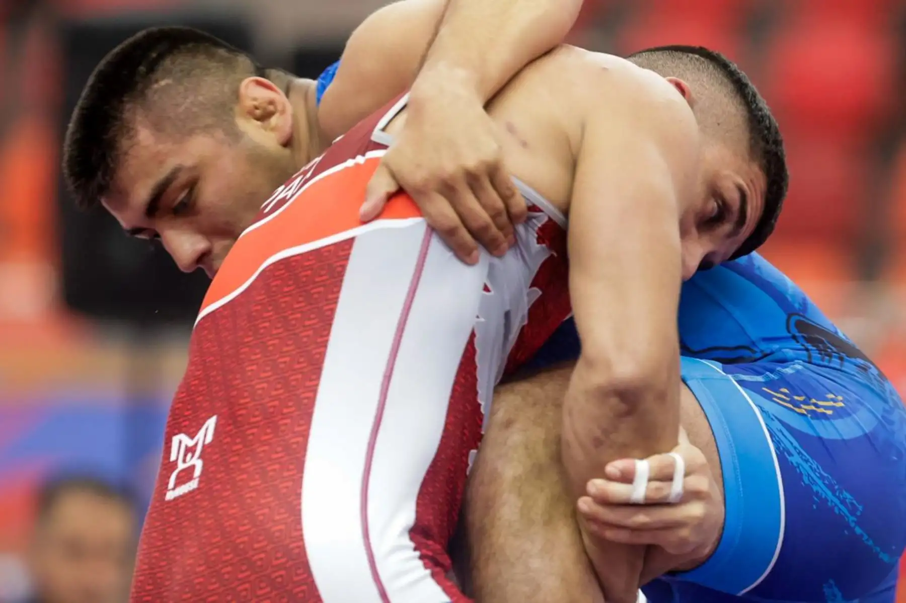 El peruano Eduardo Palas abrió la jornada de lucha libre con una destacada actuación al conseguir la medalla de bronce en la categoría 57 kilogramos, en medio de emotivos aplausos del público. Su victoria marcó el inicio competitivo en el velódromo de la Villa Deportiva Nacional (Videna), donde continúa la intensa disputa por el podio en los XX Juegos Bolivarianos Ayacucho – Lima 2025. Foto: ANDINA/Luis Iparraguirre