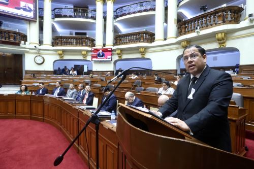 Ministro de Justicia y Derechos Humanos, Walter Martínez, sustenta presupuesto 2026 en el Congreso.