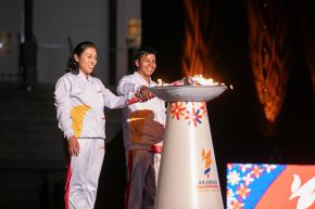 Los deportistas Edson Serrano y Lis Durand encendieron el pebetero bolivariano en la inauguración de los Juegos en Ayacucho