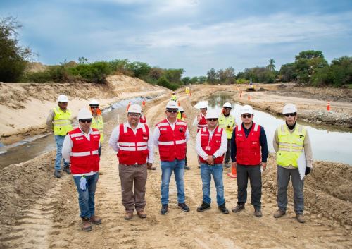 Representantes de la Secretaría de Gestión del Riesgo de Desastres de la PCM realizaron una visita técnica al Proyecto Drenaje Pluvial Integral Sullana–Bellavista (Piura), ejecutado por la Autoridad Nacional de Infraestructura (ANIN), con el objetivo de supervisar los avances del Dren Boquerón de Núñez. ANDINA/Difusión