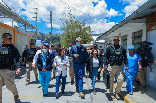 Presidente  José Jerí recorrió las instalaciones del Hospital Víctor Ramos Guardia