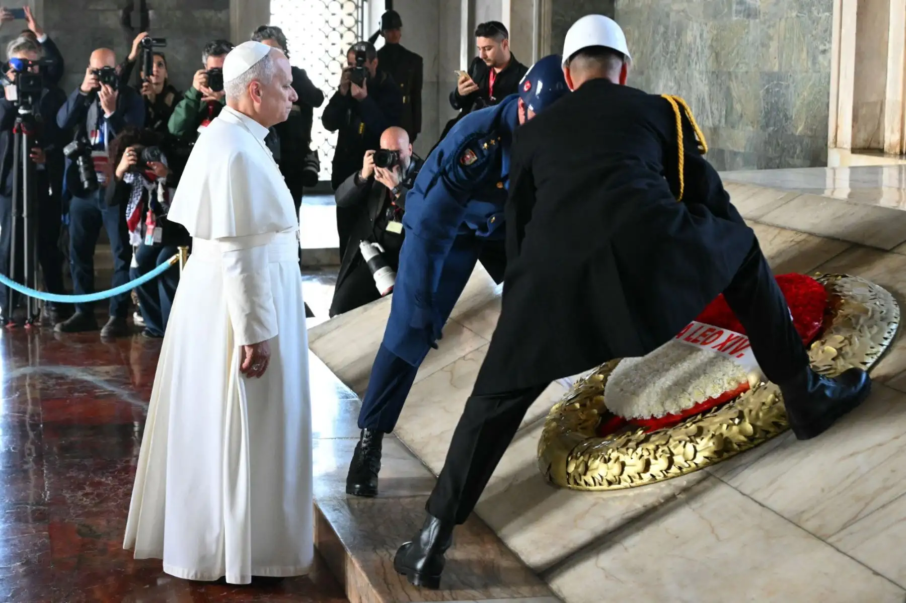 El Vaticano busca mantener el diálogo con Ankara, que considera clave para la paz en la región, a pesar del auge del nacionalismo religioso en el país y la politización de símbolos como la basílica de Santa Sofía de Estambul, convertida en mezquita en 2020. Foto: AFP