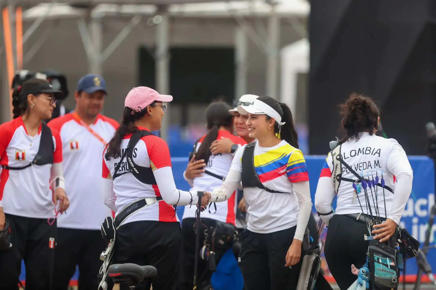 La delegación peruana inició ganando una medalla de plata el séptimo día de competencias de los Juegos Bolivarianos Ayacucho-Lima 2025, gracias al tiro con arco.
En la modalidad de Arco recurvo femenino, nuestro equipo conformado por la paradeportista Daniela Campos (del Programa Lima 2027 del IPD) y las convencionales Alexandra Zavala y Gianella Hermoza, enfrentaron en la final a las representantes de Colombia.

Foto:ANDINA / Juan Carlos Guzmán Negrini