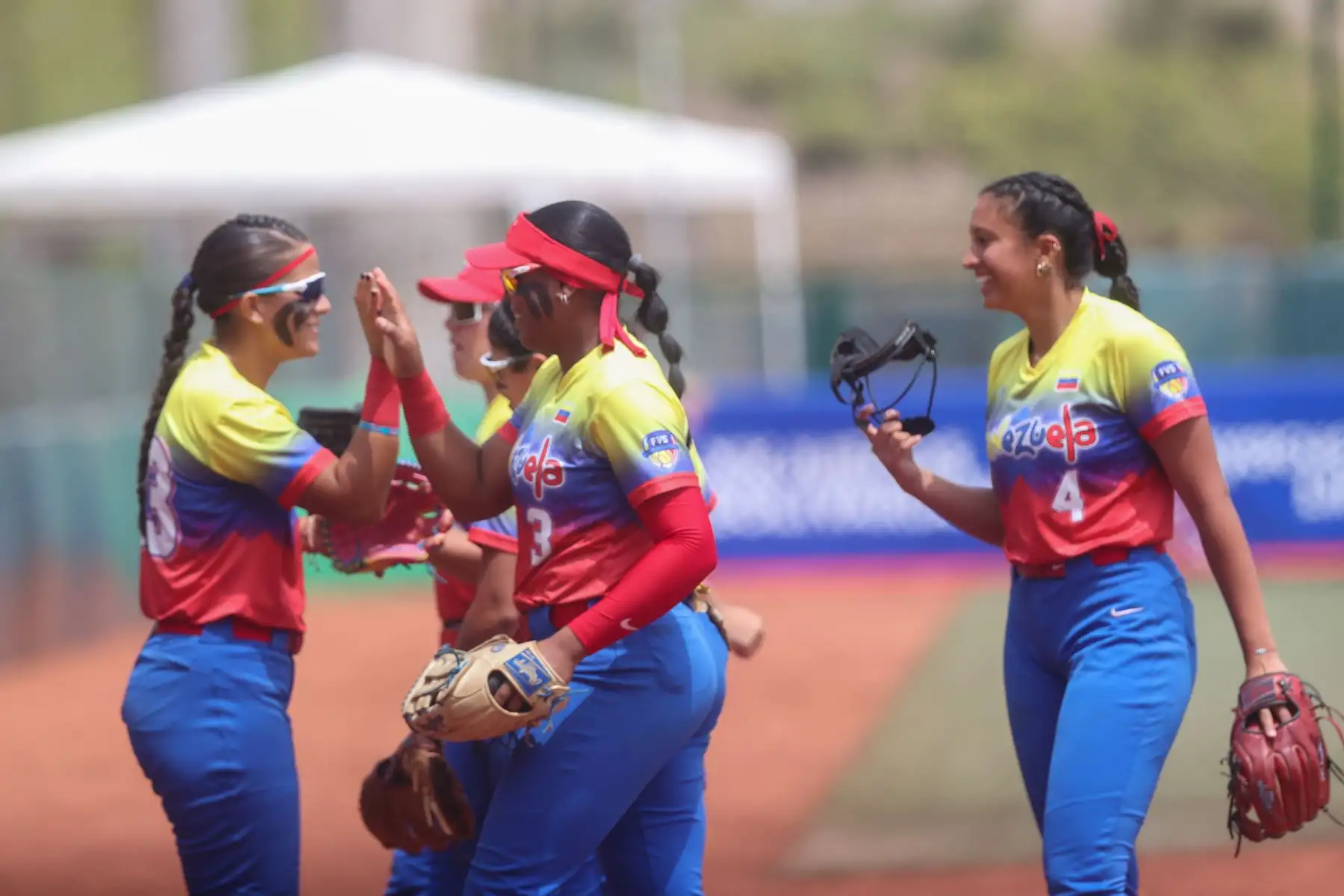 Encuentro de sóftbol femenino disputado entre las selecciones de Perú y Venezuela en el marco de los Juegos Bolivarianos Ayacucho Lima 2025.

Foto:ANDINA / Juan Carlos Guzmán Negrini