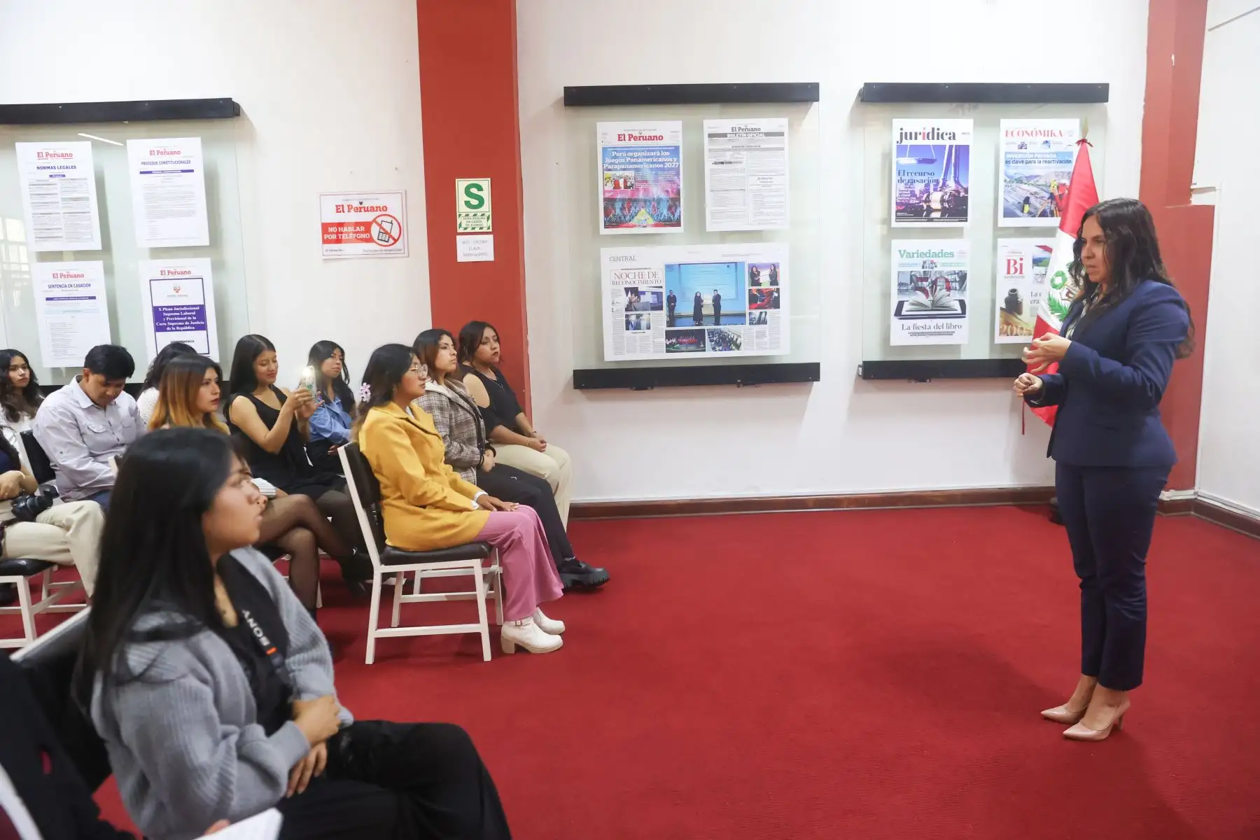 Alumnos de la Universidad Santiago Antunes de Mayolo de Huaraz y la Universidad  nacional de Ucayali visitan Editora Perú para conocer la experiencia Vive Andina. Foto: ANDINA/Melina Mejía