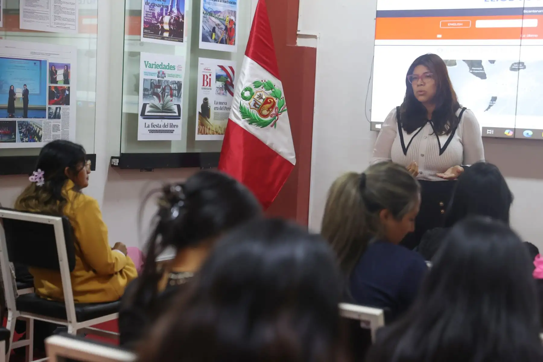 Alumnos de la Universidad Santiago Antunes de Mayolo de Huaraz y la Universidad  nacional de Ucayali visitan Editora Perú para conocer la experiencia Vive Andina. Foto: ANDINA/Melina Mejía