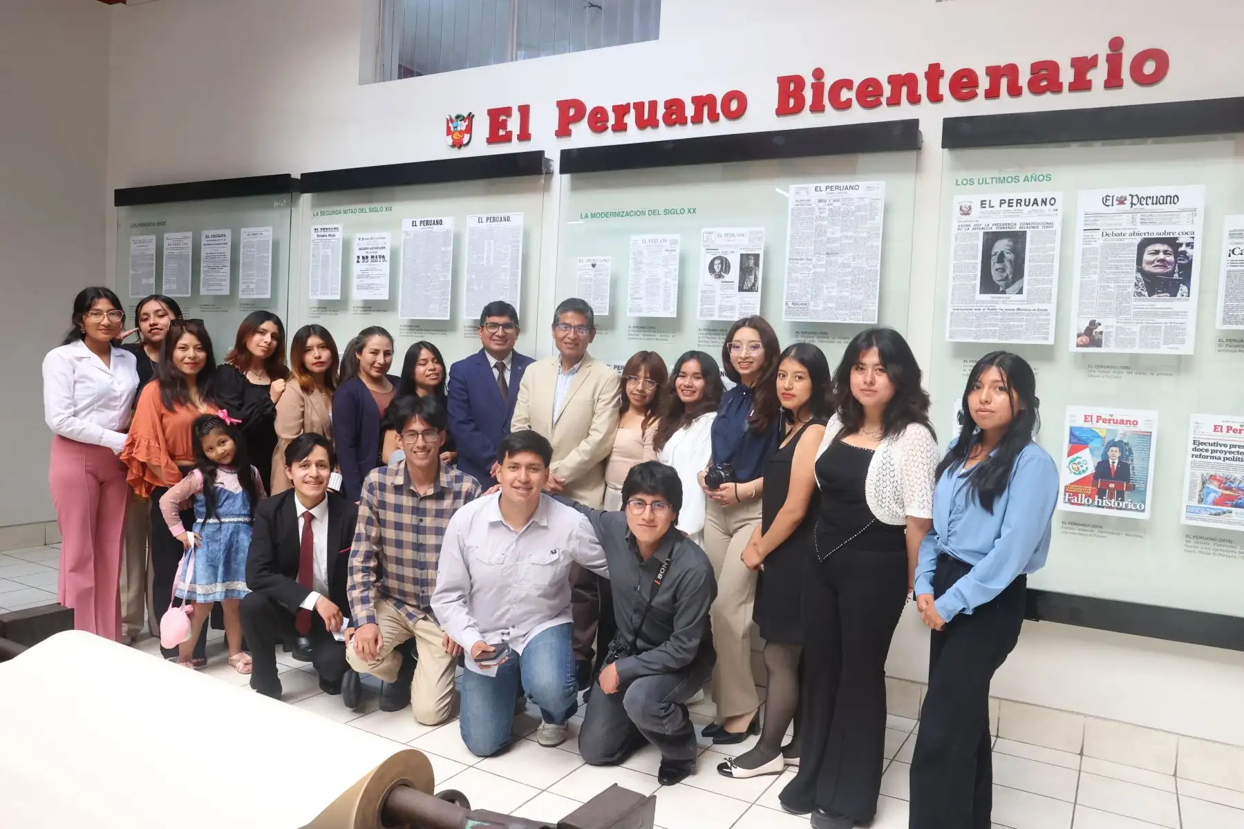 Alumnos de la Universidad Santiago Antunes de Mayolo de Huaraz y la Universidad  nacional de Ucayali visitan Editora Perú para conocer la experiencia Vive Andina. Foto: ANDINA/Melina Mejía