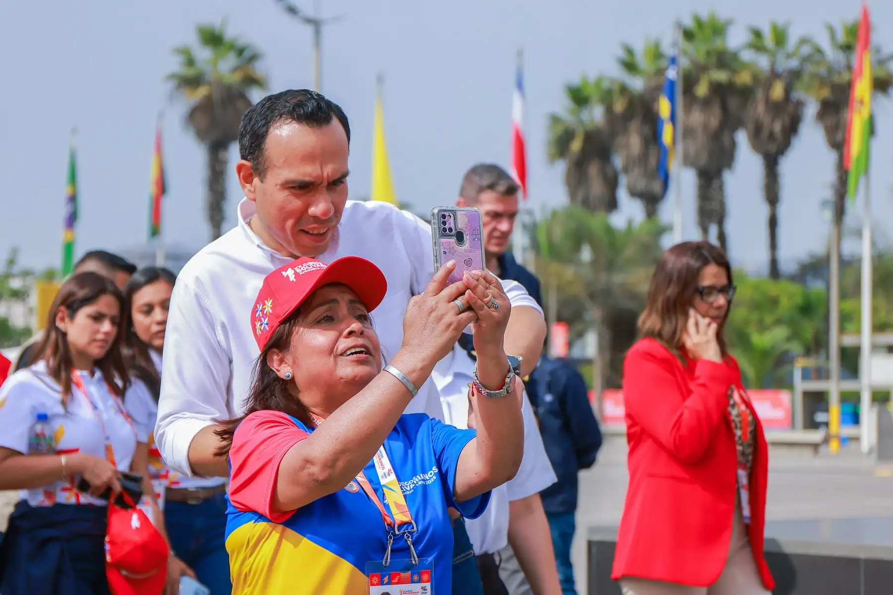 El presidente José Jerí participó en la ceremonia de premiación de Inés Castillo, deportista peruana ganadora del oro en badminton.  Foto: ANDINA/Prensa Presidencia