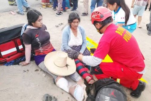 Se incrementó a 33 el número de personas heridas que dejó el choque entre una minivan y una camioneta en Pacasmayo, La Libertad. ANDINA/Difusión