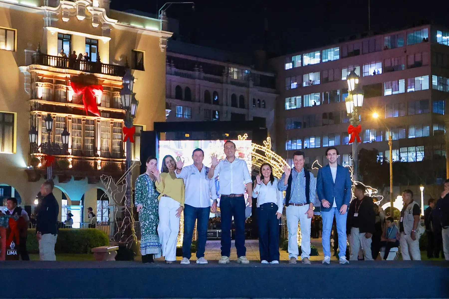 Presidente José Jerí participa del encendido del Árbol de Navidad en la Plaza de Armas. Foto: ANDINA/Prensa Presidencia