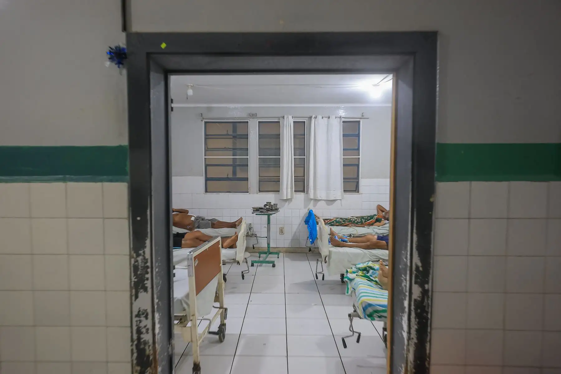 El presidente José Jerí inspeccionó las instalaciones del Hospital Regional José Alfredo Mendoza Olavarría, en Tumbes. Foto: Presidencia