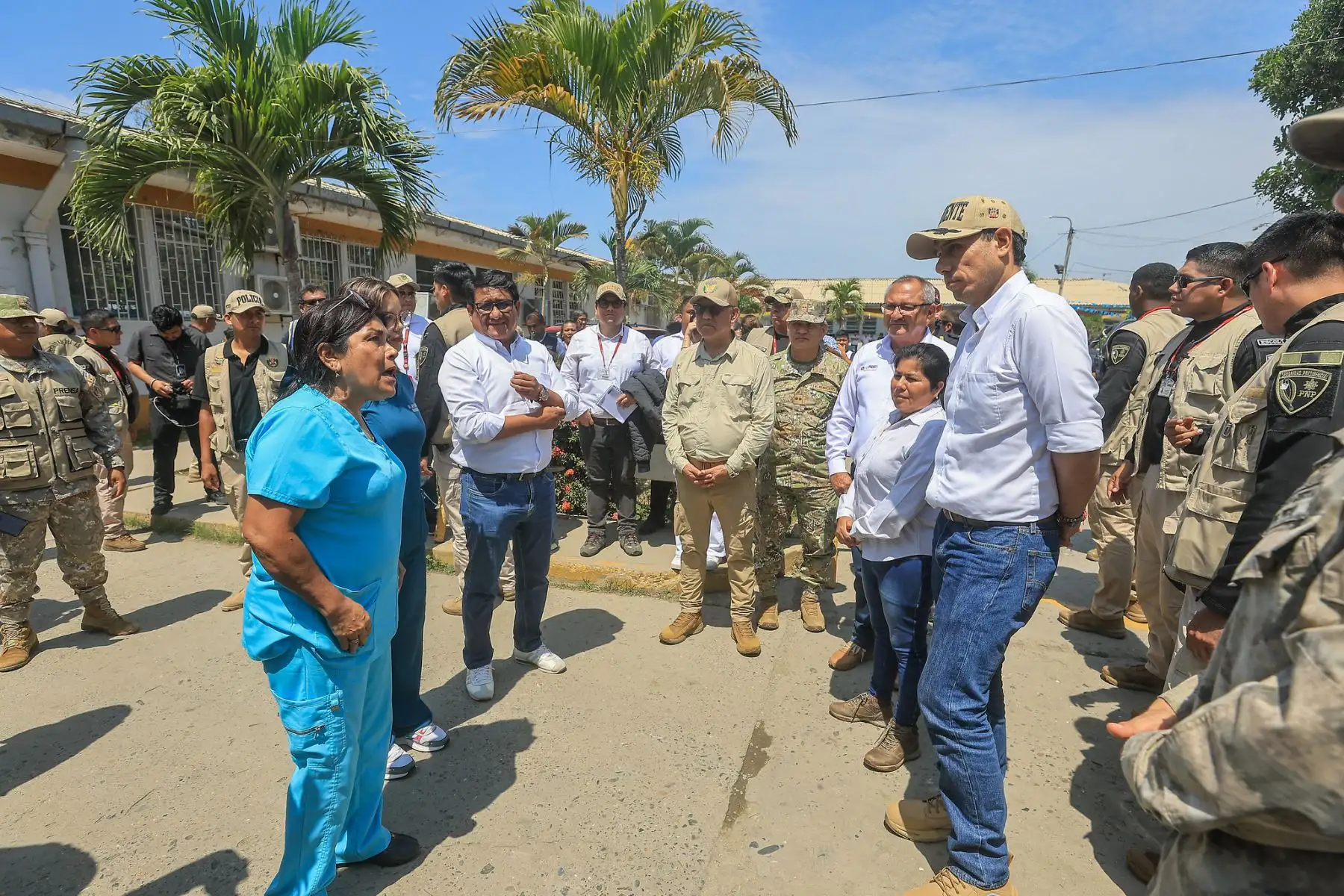 El presidente José Jerí inspeccionó las instalaciones del Hospital Regional José Alfredo Mendoza Olavarría, en Tumbes. Foto: Presidencia
