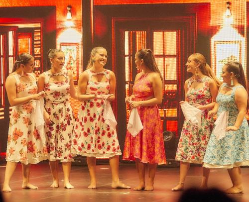 "Amor de marinera" se presenta en el Teatro Peruano Japonés.