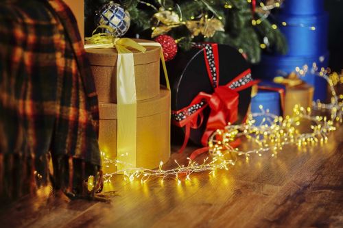 Las luces de Navidad deben ser revisadas y de calidad para evitar incendios. Foto: Cortesía.